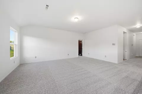 Living - 19 Winter Valley Cv, Conway, AR 72032 photo 4 of 5