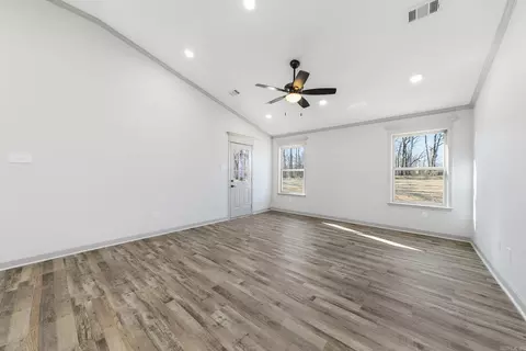 Living - 716 Moon Rd, Ward, AR 72176 photo 3 of 5