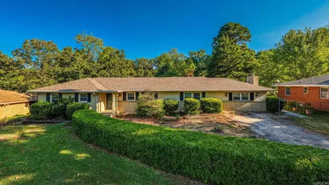 7210 W Markham St, Little Rock, AR 72205