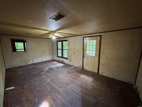 Living - 13938 E Polk Rd, Alexander, AR 72002 photo 2 of 3