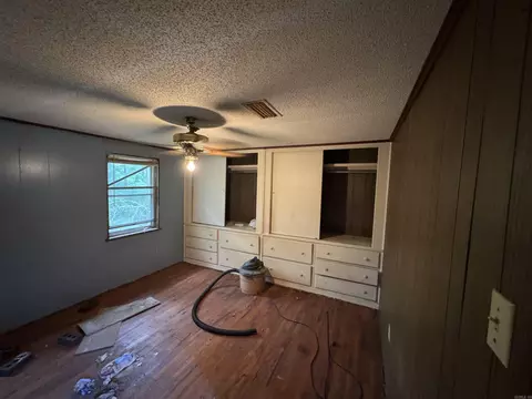 Bedroom - 13938 E Polk Rd, Alexander, AR 72002 photo 1 of 4