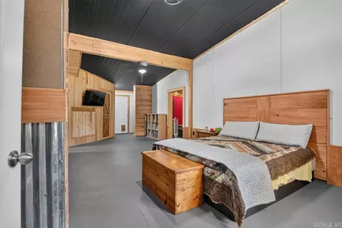 Bedroom - 400 Aden Ave, Haskell, AR 72015 photo 2 of 4