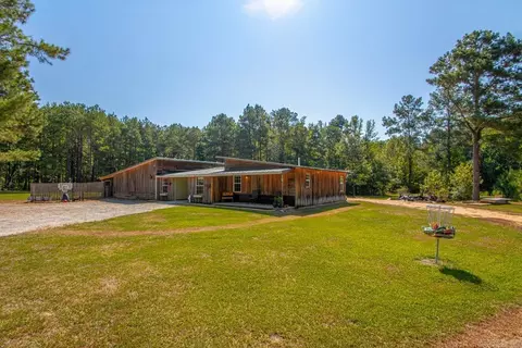 Exterior - 400 Aden Ave, Haskell, AR 72015 photo 2 of 15
