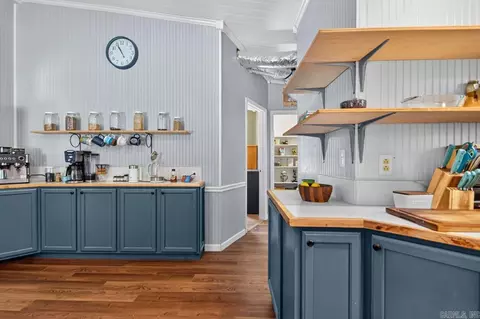 Kitchen - 400 Aden Ave, Haskell, AR 72015 photo 4 of 4