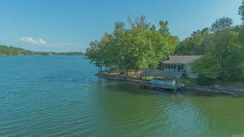 11 Cabrillear Ln, Hot Springs Village, AR 71909