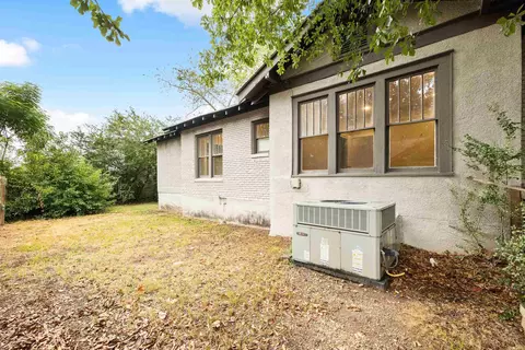 Exterior - 225 E Conway St, Benton, AR 72015 photo 5 of 7