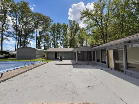 Exterior - 8408 Griggs Rd, Pine Bluff, AR 71603 photo 10 of 15