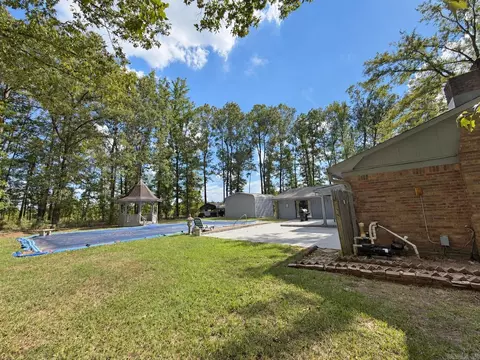 Exterior - 8408 Griggs Rd, Pine Bluff, AR 71603 photo 9 of 15