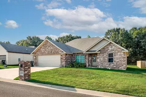 Exterior - 316 Stella Dr, Bono, AR 72416 photo 4 of 6