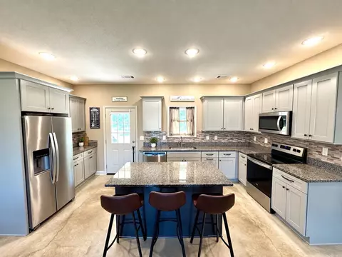Kitchen - 316 Stella Dr, Bono, AR 72416 photo 4 of 6
