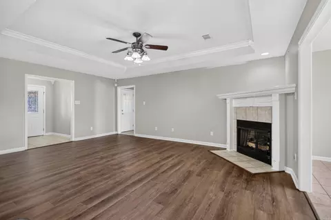 Living - 3409 N Ridge Dr, Jacksonville, AR 72076 photo 2 of 4