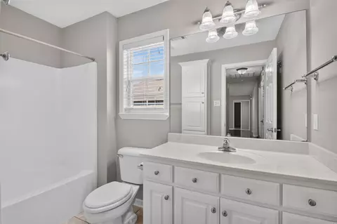 Bath - 3409 N Ridge Dr, Jacksonville, AR 72076 photo 4 of 4