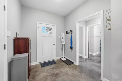 Entry Way - 1430 E Siebenmorgen, Conway, AR 72034 photo 2 of 3