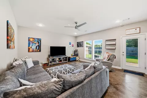 Living - 1430 E Siebenmorgen, Conway, AR 72034 photo 2 of 3