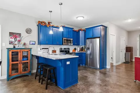 Kitchen - 1430 E Siebenmorgen, Conway, AR 72034 photo 2 of 5
