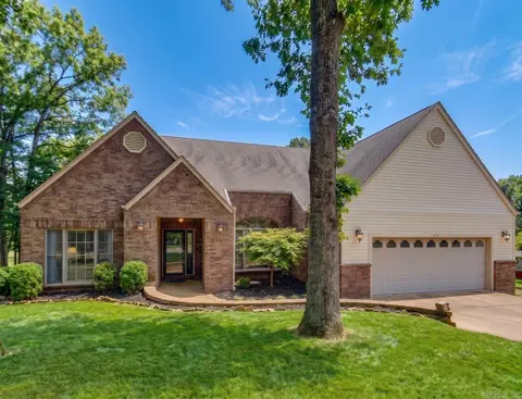 120 Pineapple Dr, Hot Springs, AR 71913