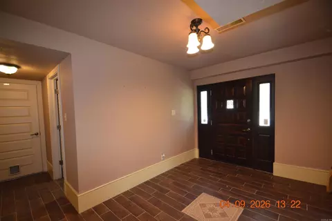 Entry Way - 1524 Morning Glory Ln, Bryant, AR 72103 photo 2 of 3