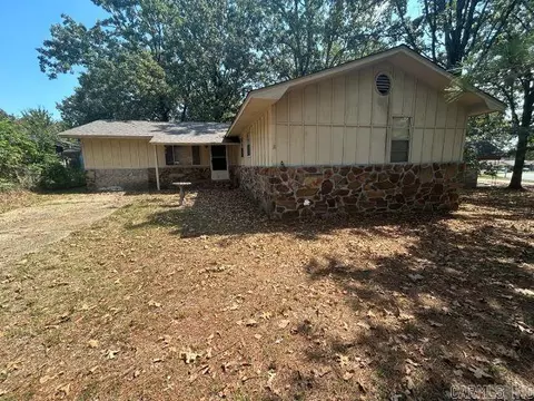 122 Shelby Rd, Sherwood, AR 72120