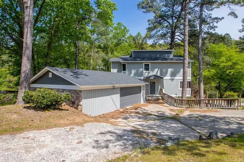 26 Tallyho Ln, Little Rock, AR 72227