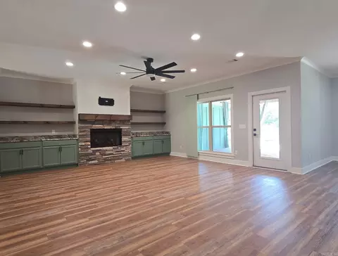 Living - 664 Hiram, Bauxite, AR 72011 photo 3 of 3