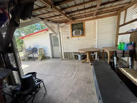 Exterior - 1118 N Pine St, De Queen, AR 71832 photo 6 of 11