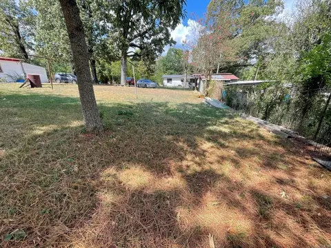 Exterior - 1118 N Pine St, De Queen, AR 71832 photo 7 of 11