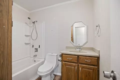 Bath - 409 Blanton St, Trumann, AR 72472 photo 1 of 2