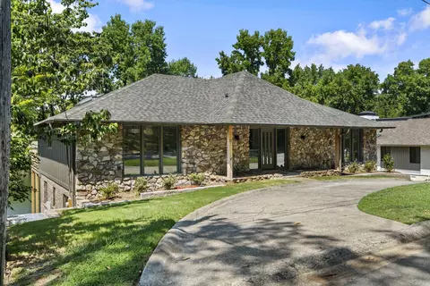 21 E Lake Dr, North Little Rock, AR 72116
