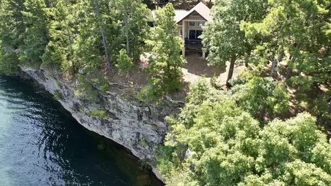 244 Lake Forest Estate Rd, Tumbling Shoals, AR 72581