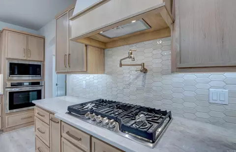 Kitchen - 27 Ravell Rd, Cabot, AR 72023 photo 4 of 5