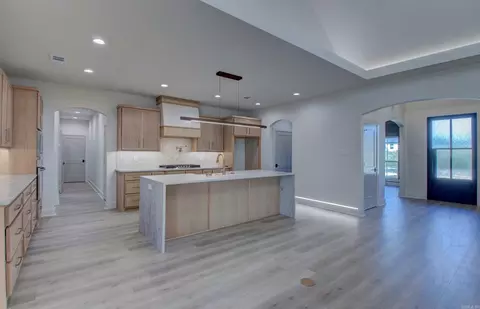 Entry Way - 27 Ravell Rd, Cabot, AR 72023 photo 3 of 4