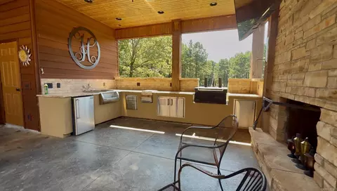 Kitchen - 2619 Sr 164 Hwy, Dover, AR 72837 photo 1 of 7