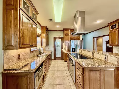 Kitchen - 2619 Sr 164 Hwy, Dover, AR 72837 photo 5 of 7