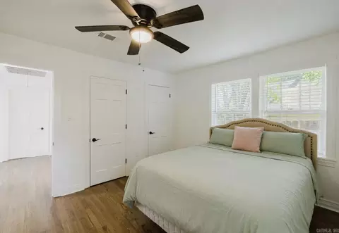 Bedroom - 213 E Narroway, Benton, AR 72015 photo 6 of 6