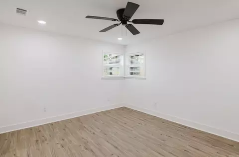 Bedroom - 213 E Narroway, Benton, AR 72015 photo 2 of 6