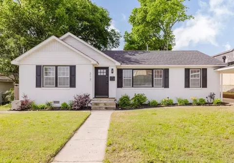 Exterior - 213 E Narroway, Benton, AR 72015 photo 2 of 8