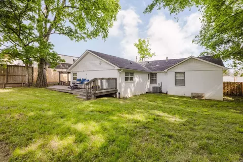 Exterior - 213 E Narroway, Benton, AR 72015 photo 8 of 8