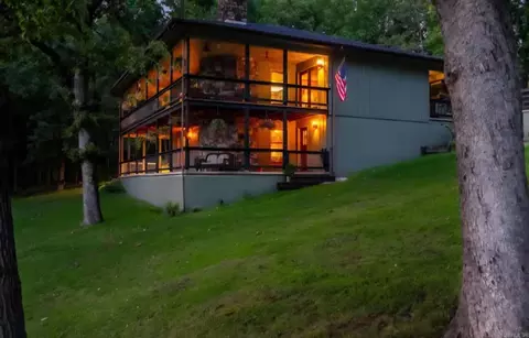 30 Flathead Dr, Cherokee Village, AR 72529