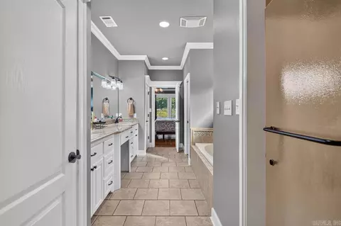 Entry Way - 7017 Worth Ave, Benton, AR 72019 photo 4 of 4