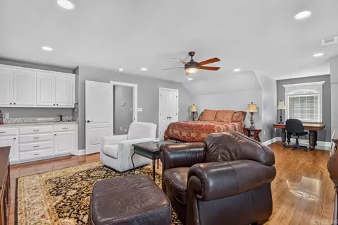 Bedroom - 7017 Worth Ave, Benton, AR 72019 photo 6 of 7