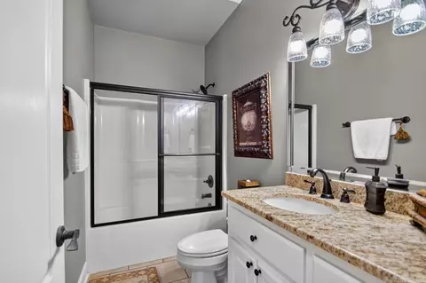 Bath - 7017 Worth Ave, Benton, AR 72019 photo 1 of 2