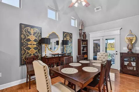 Dining - 7017 Worth Ave, Benton, AR 72019 photo 4 of 4