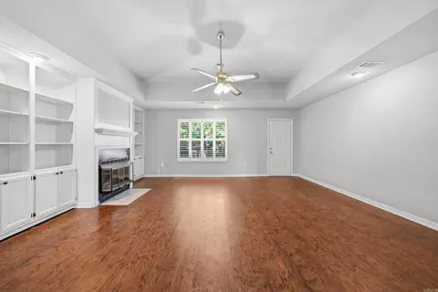 Living - 3009 Willow Run Dr, Conway, AR 72032 photo 2 of 6