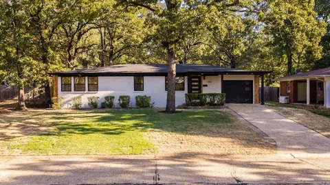7802 Bonnie Brae Rd, Little Rock, AR 72227