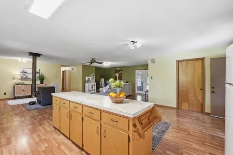 Kitchen - 4401 Peeler Bend Rd, Benton, AR 72019 photo 6 of 6