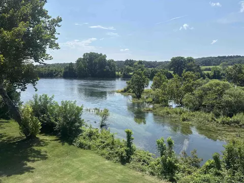 View/Area - 61 Sowbug Cir, Cotter, AR 72626 photo 3 of 4