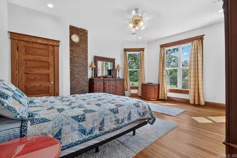Bedroom - 206 E Cherry, Lonoke, AR 72086 photo 6 of 7