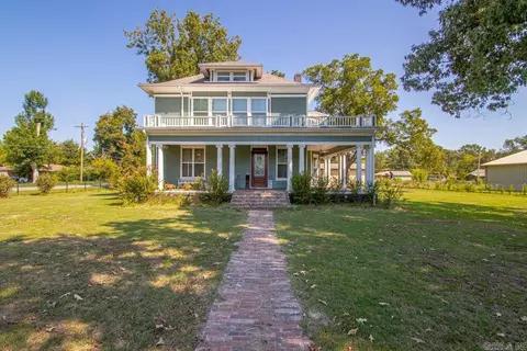 Exterior - 206 E Cherry, Lonoke, AR 72086 photo 5 of 11