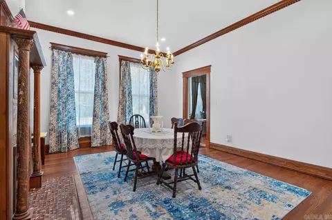 Dining - 206 E Cherry, Lonoke, AR 72086 photo 1 of 3
