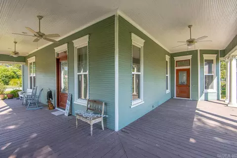 Exterior - 206 E Cherry, Lonoke, AR 72086 photo 2 of 11